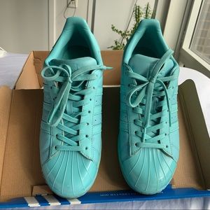 Adidas Superstar Sneakers